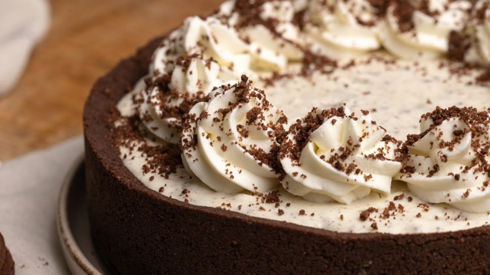 Video thumbnail for Oreo Fans Will Love This Cookies And Cream Pie