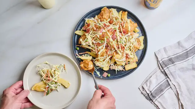 Video thumbnail for Fish And Chips-Style Loaded Fries Recipe