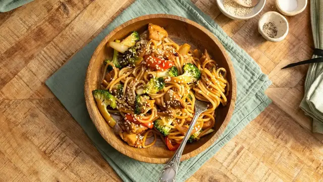'Video thumbnail for Our Chicken And Broccoli Noodles Recipe Packs A Spicy Punch'
