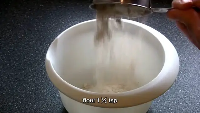 Video thumbnail for Lemon Pound Cake With A Tangy Lemon Icing