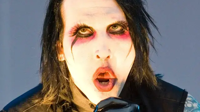 Video thumbnail for Marilyn Manson Is Completely Unrecognizable In Real Life