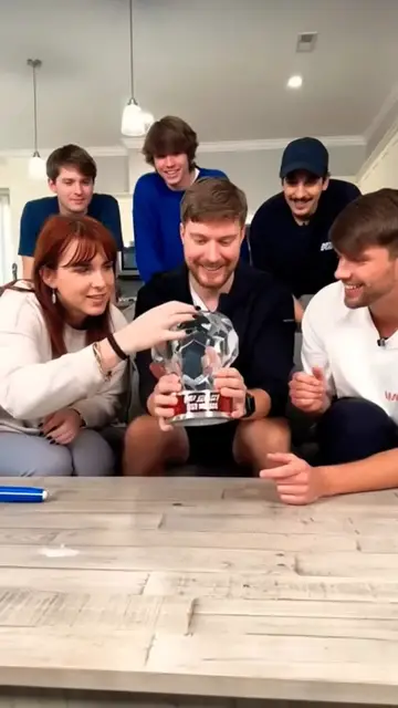 Video thumbnail for Unboxing My 200M Subscriber Play Button