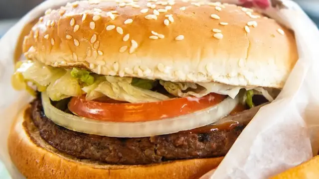 'Video thumbnail for Quarter Pounder Vs. Whopper: The Winner Is Clear'