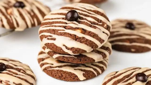 Video thumbnail for Slightly Boozy Espresso Martini Cookies Recipe