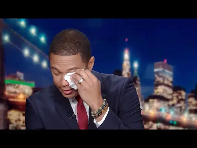 Video thumbnail for Don Lemon Cries Like A Baby As His Final Show Ends