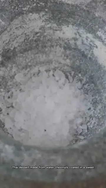 Video thumbnail for Tub Tim Grob: Thai Ruby Red Dessert
