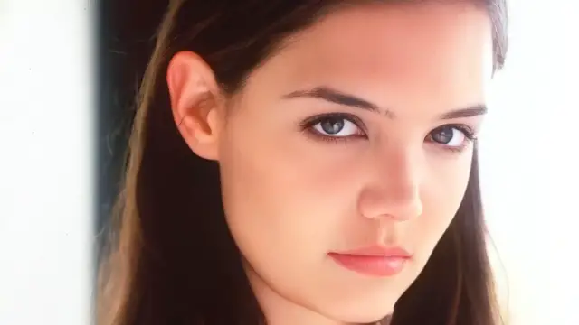 'Video thumbnail for How Suri Cruise Reacted To Her Mom In Dawson's Creek'