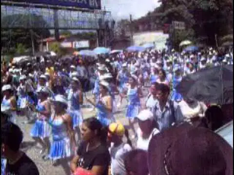 Video thumbnail for Desfile del 15 de Septiembre - 2010 El Salvador (Cachiporras x última vez)