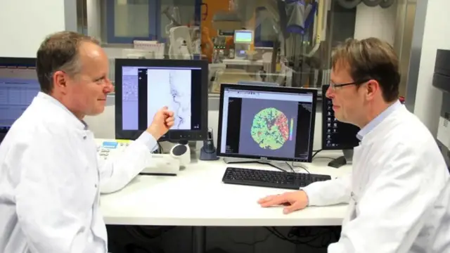 Video thumbnail for Erstklassige medizinische Versorgung in der Hanau Clinic erleben