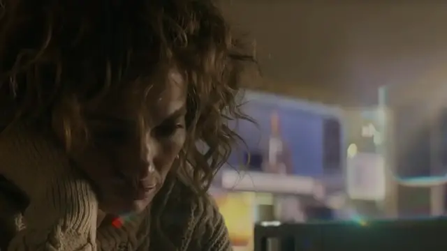 Video thumbnail for We're Stunned By How These Celebs Look Without Hair Extensions