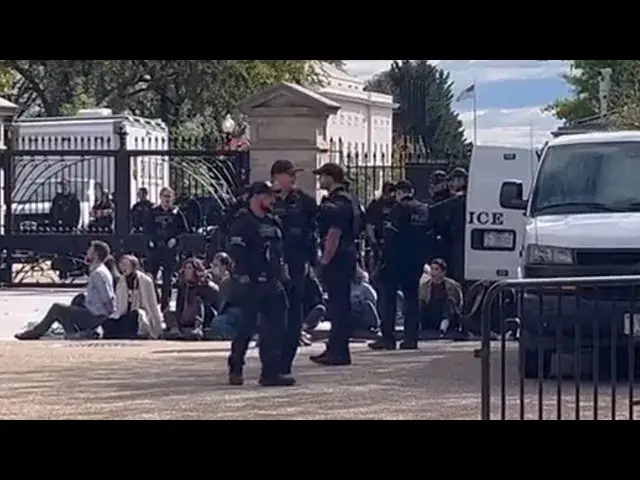 Video thumbnail for BREAKING: Secret Service Swarms In - Massive Arrests At White House