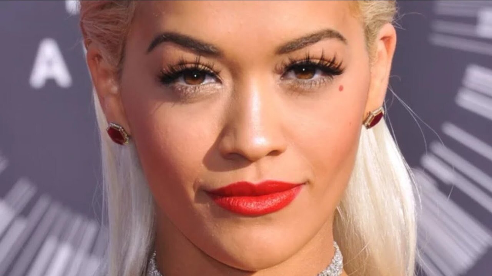 Video thumbnail for Stars Hollywood Tried To Make Happen