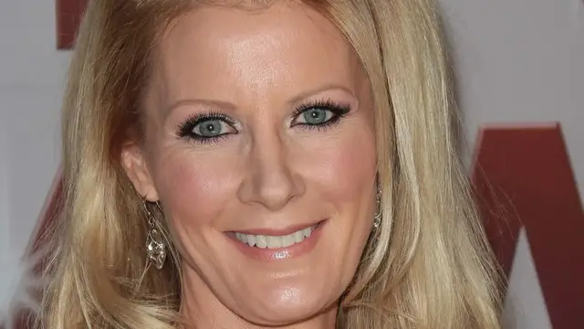 'Video thumbnail for Sandra Lee's Evolution Is Seriously Turning Heads'