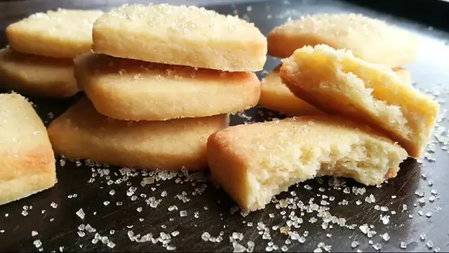 Video thumbnail for 3 ingredient biscuit recipe
