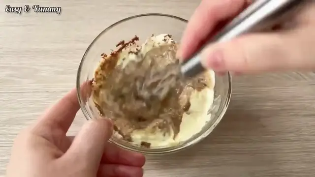 Video thumbnail for Kinder Bueno Dessert Shots. Easy and yummy no bake mini dessert cups. (720p 30fps)