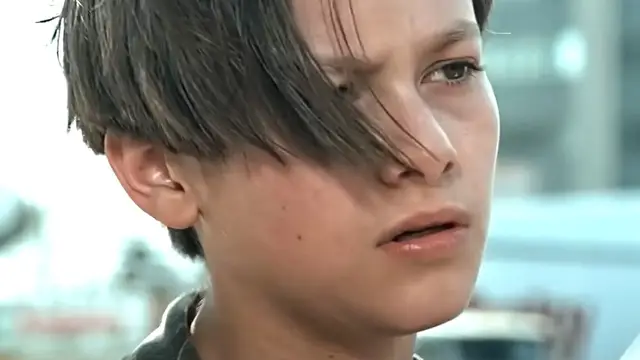 Video thumbnail for 90s Stars Who Are Unrecognizable Now