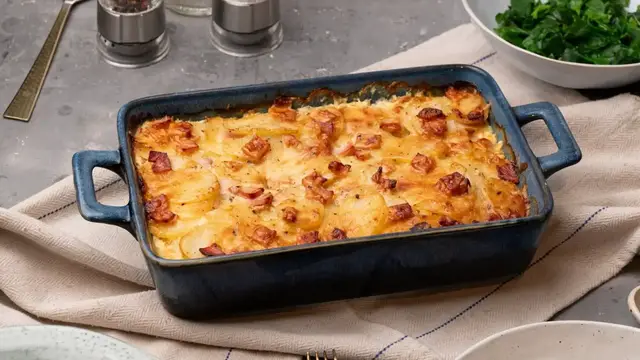 Video thumbnail for Creamy Ham And Potatoes Au Gratin Recipe