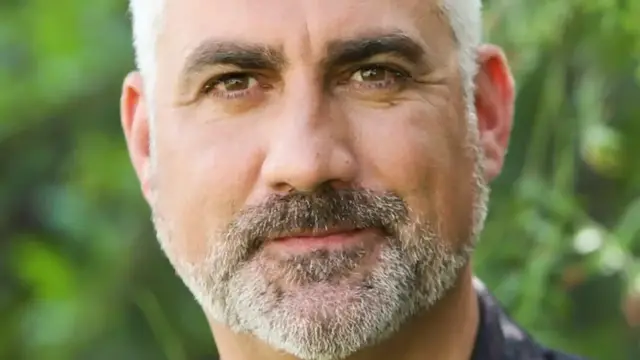 'Video thumbnail for Taylor Hicks Disappeared After Winning American Idol. Here's Why'