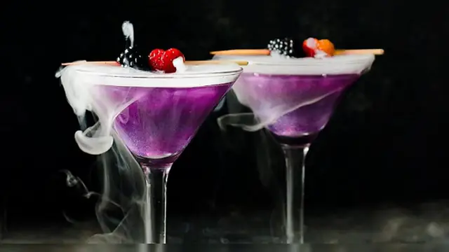 Video thumbnail for Spooky Halloween Drinks Ideas For Your Party