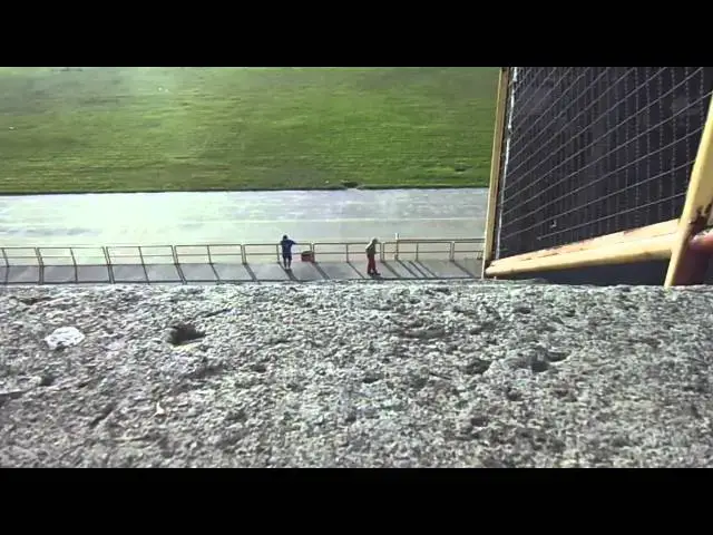 Video thumbnail for Haciendo Ejercicio en el Polideportivo España