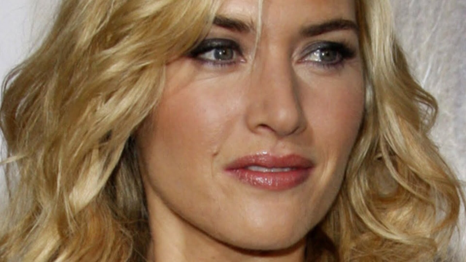 Video thumbnail for Celebs Who Turned Their Backs To Woody Allen