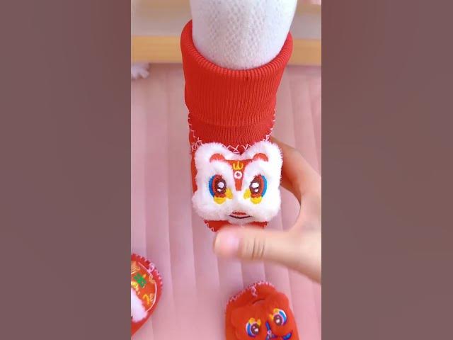Video thumbnail for “Festive Red Baby Shoes — Soft, Cute, and Perfect for Chinese New Year!”