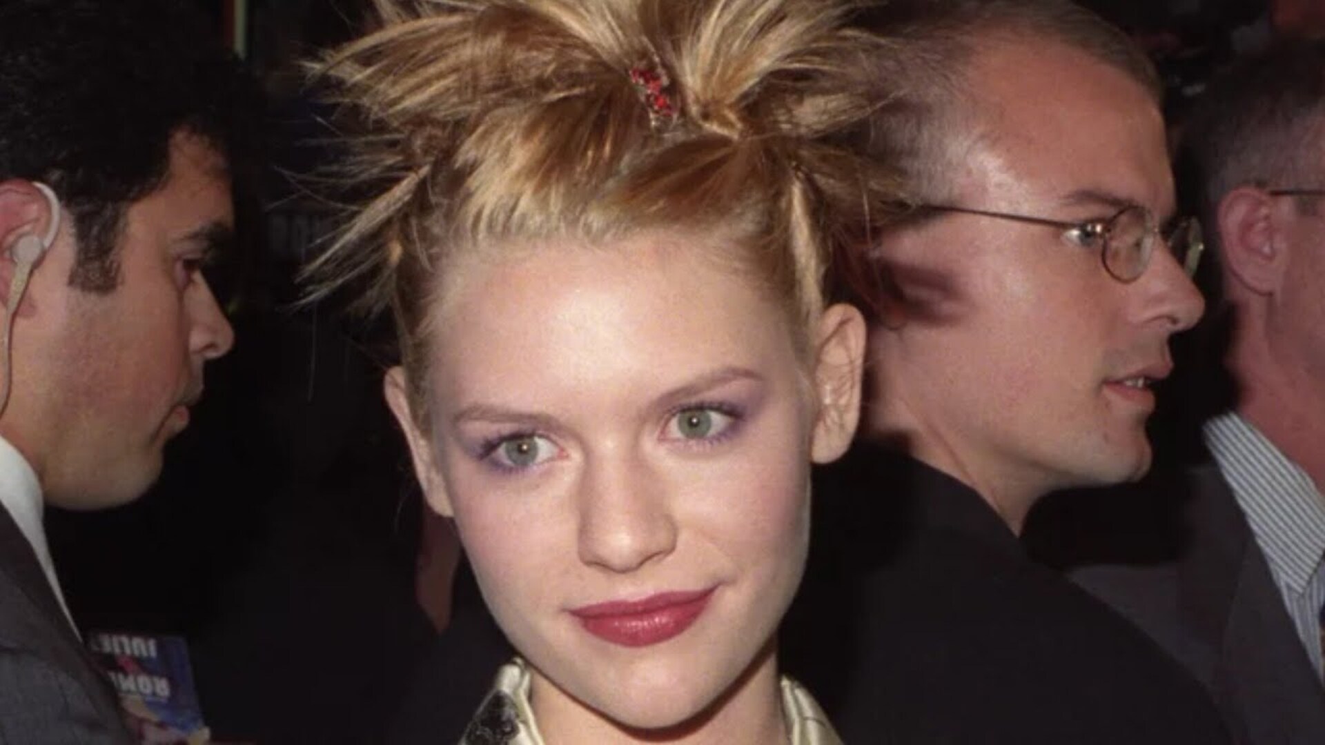 Video thumbnail for Claire Danes' Transformation Is Seriously Stunning