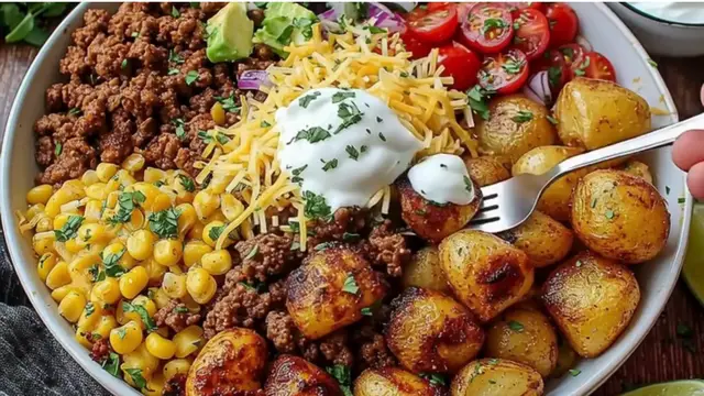Video thumbnail for Loaded Potato Taco Bowl Recipe | Crispy Roasted Potatoes & Bold Taco Flavors