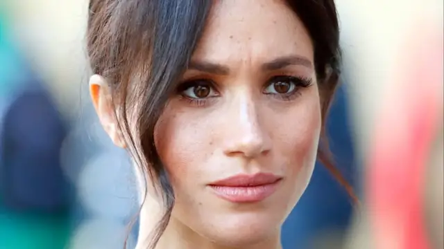 Video thumbnail for The Heated Texts From The Royal Family Tiff Will Stun You