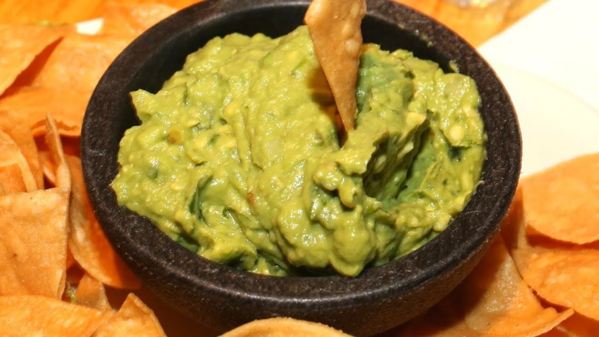 Video thumbnail for The Easy Hack That Keeps Your Guacamole From Turning Brown
