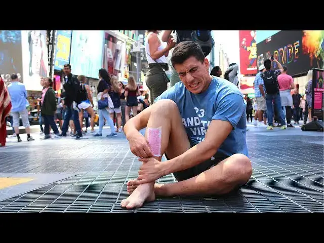 Video thumbnail for WAXING MY LEGS IN NEW YORK TIME SQUARE !!!
