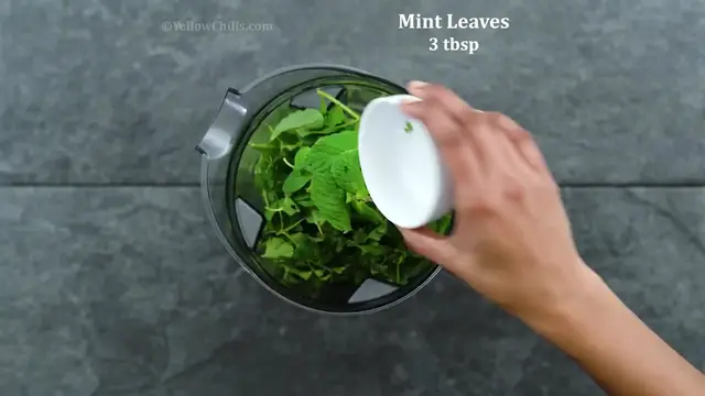 'Video thumbnail for Healthy Green Smoothie Recipe (720p 24fps)'