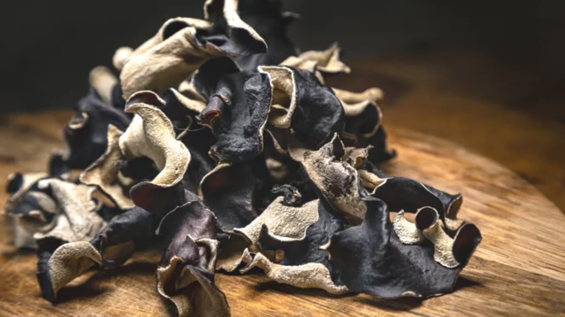 Video thumbnail for False Facts About Mushrooms Everyone Actually Believes