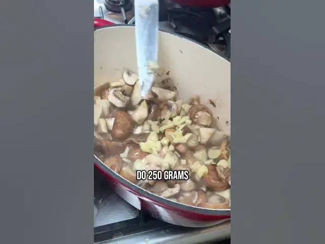 Video thumbnail for 15 Minute Creamy Garlic Mushroom Pasta #pastarecipe