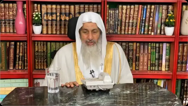 Video thumbnail for كتاب إبن سيرين في تفسير الأحلام؟__الشيخ مصطفى العدوي