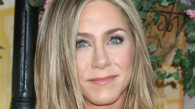 'Video thumbnail for These Celebs Look So Different After Their Nose Jobs'