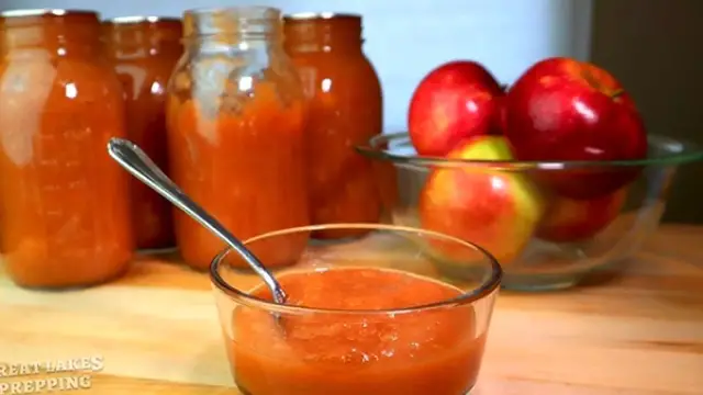Video thumbnail for Autumn in a Jar_ Homemade Cinnamon Applesauce