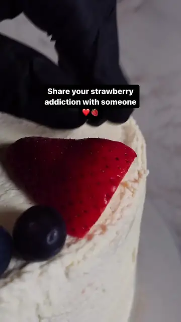 'Video thumbnail for STRAWBERRY SHORTCAKE CAKE'