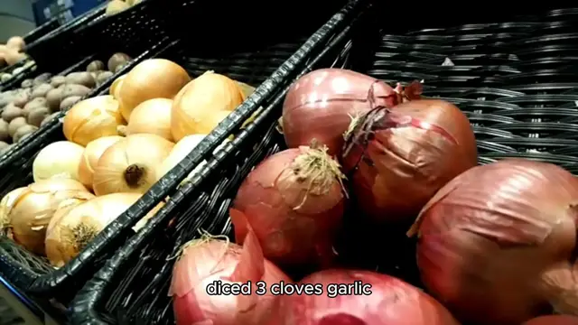 Video thumbnail for Cheeseburger Soup Recipe