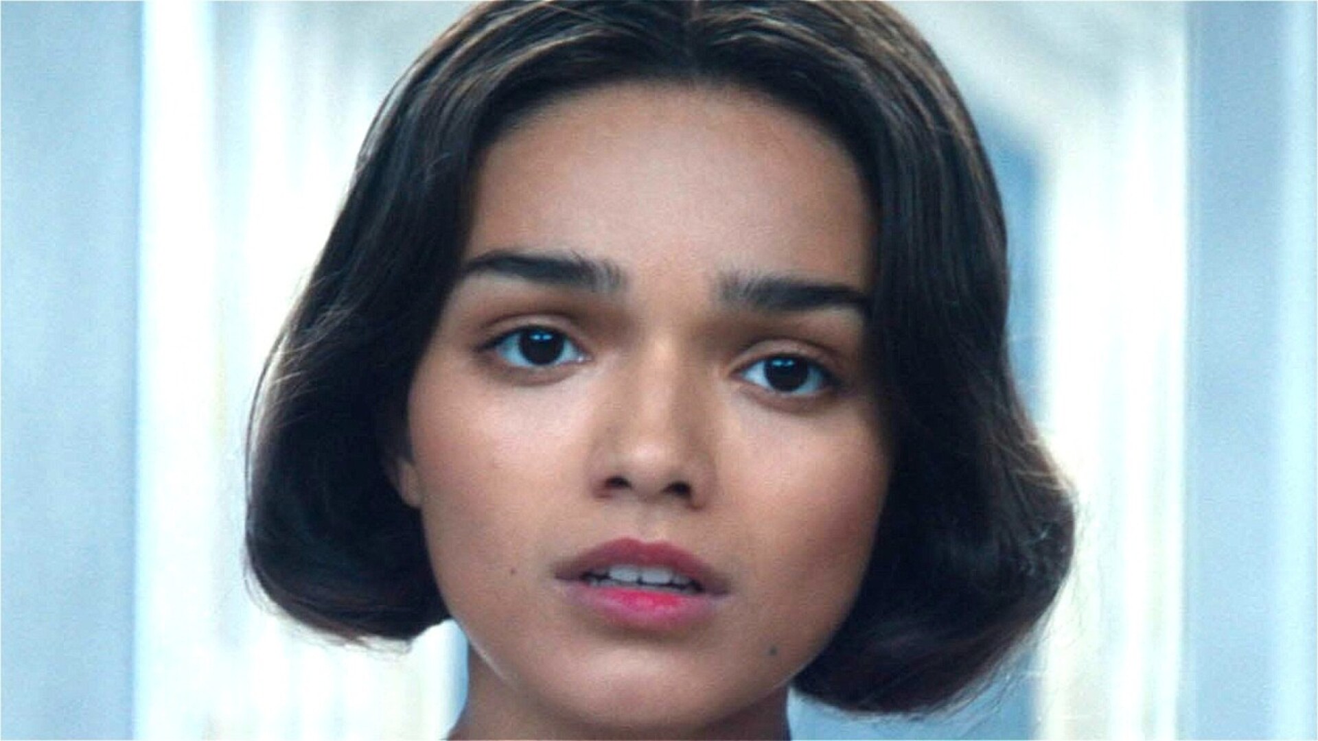 Video thumbnail for Dumb Things We Can't Ignore In Snow White