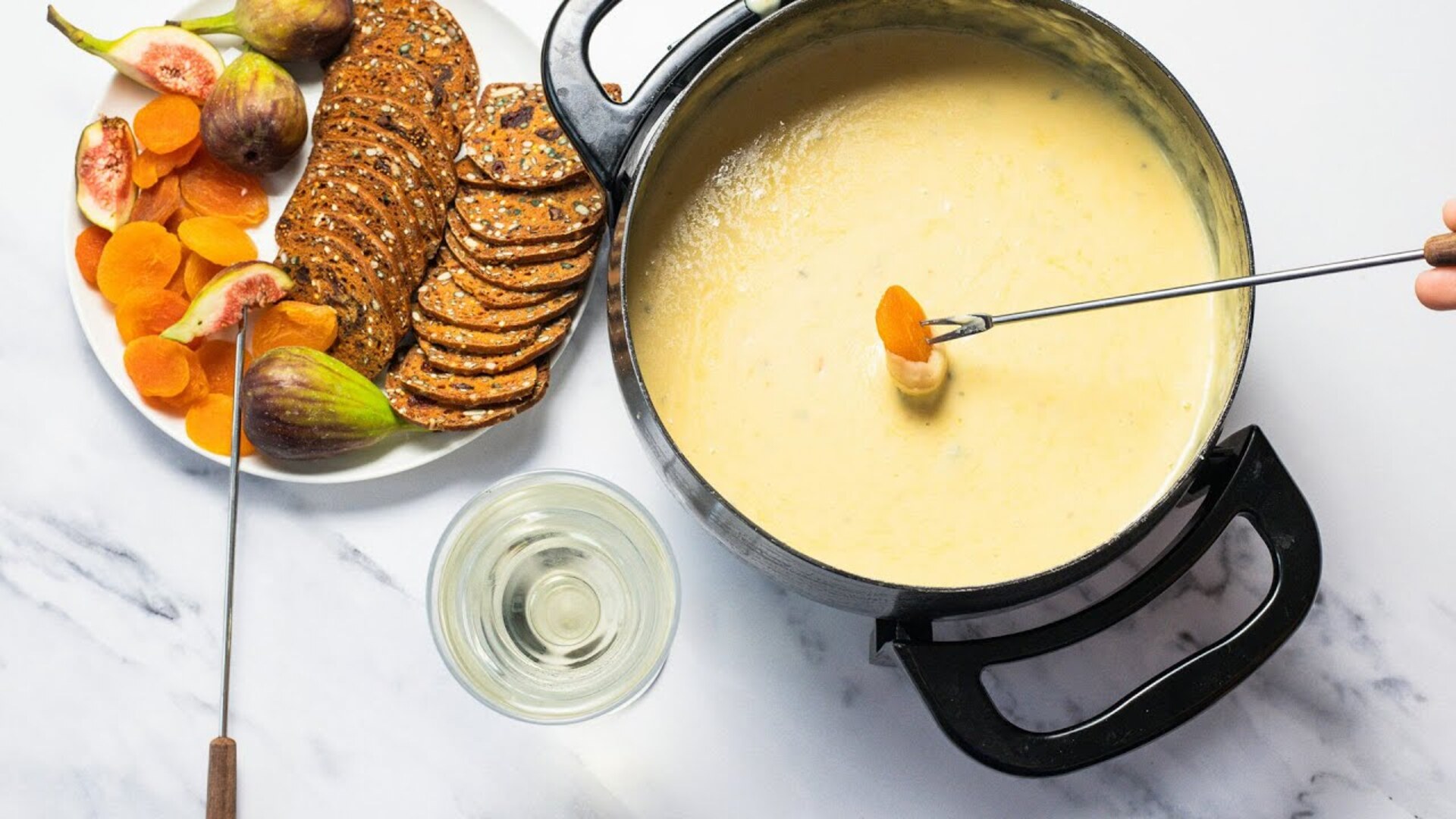 Video thumbnail for Bleu Cheese And Honey Fondue Recipe