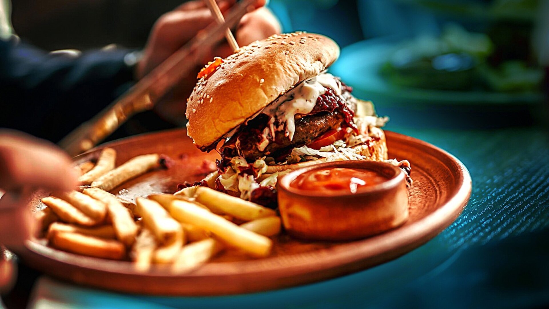 Video thumbnail for One Recent Change At Restaurants That Boomers Hate - And Everyone Else Does, Too