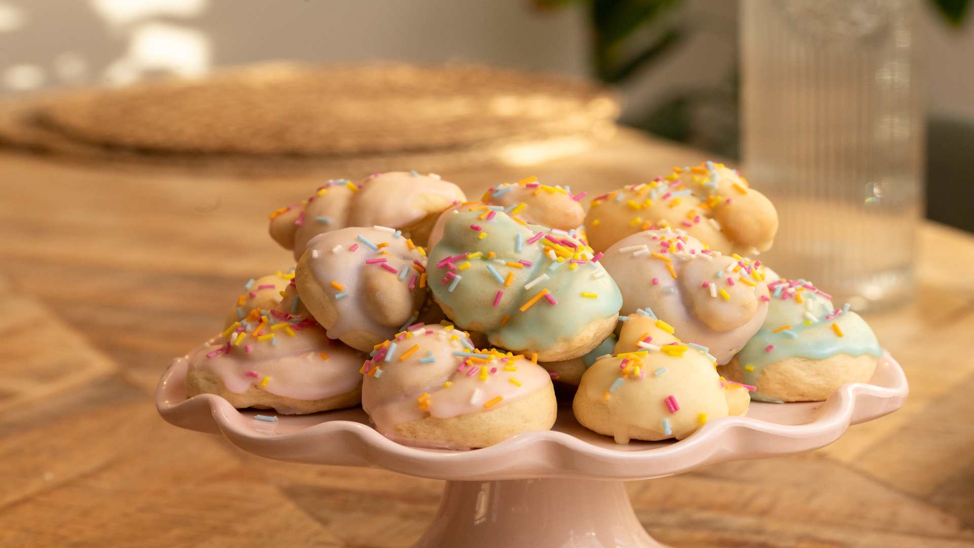 Video thumbnail for Uncinetti: The Italian Cookies You Should Always Serve On Easter