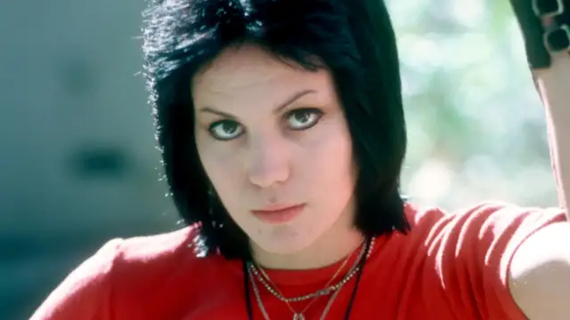 Video thumbnail for What Joan Jett's Ex-Bandmates Have Spilled About Her