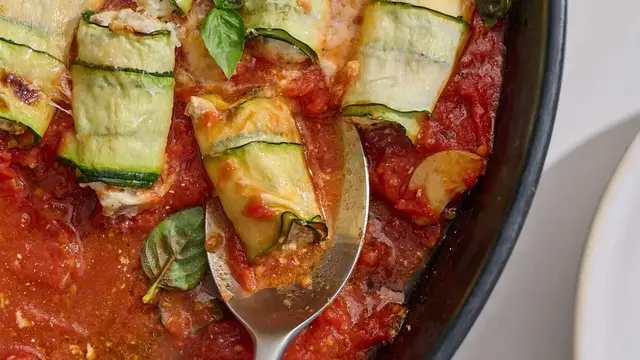 Video thumbnail for Italian Sausage Zucchini Involtini Recipe