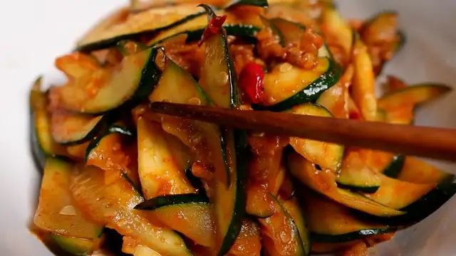 Video thumbnail for Crispy Zucchini Recipe