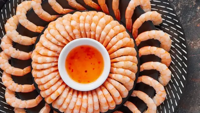 'Video thumbnail for Big Signs These Popular Grocery Stores Are Going To Discontinue Items'