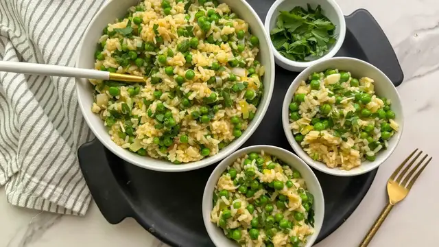 'Video thumbnail for Easy Spring Risi E Bisi Recipe'