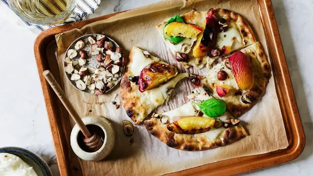 Video thumbnail for Grilled Peach And Mozzarella Flatbread Recipe