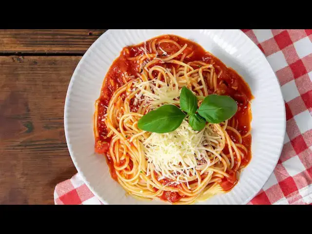 Video thumbnail for Easy and Delicious Pasta Tomato Recipe for a Perfect Italian Meal